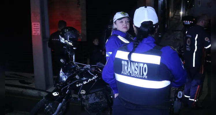 Motociclista fica ferido após acidente durante a madrugada em PG