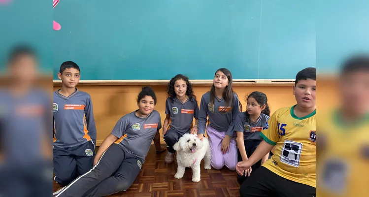 Confira os registros dos alunos com seus pets em sala e em casa.