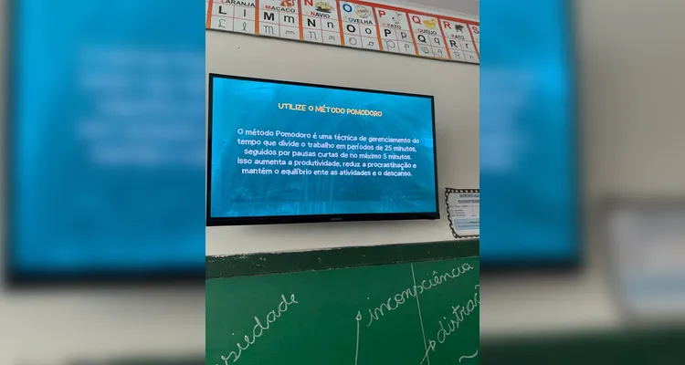 Educandos puderam realizar vários trabalhos em sala de aula de maneira dinâmica.