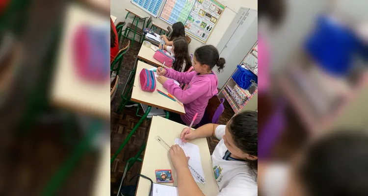 Educandos puderam realizar vários trabalhos em sala de aula de maneira dinâmica.