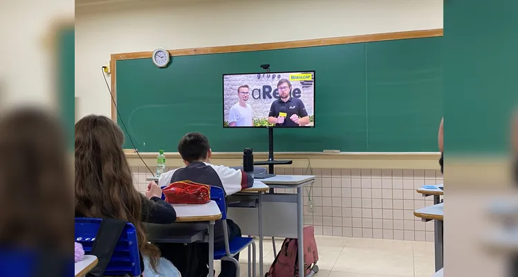 Confira os registros do trabalho ambiental em sala de aula.