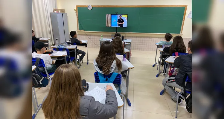 Confira os registros do trabalho ambiental em sala de aula.