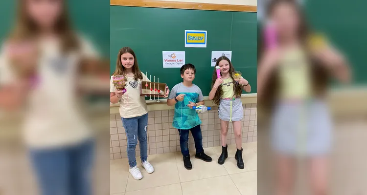 Confira os registros do trabalho ambiental em sala de aula.