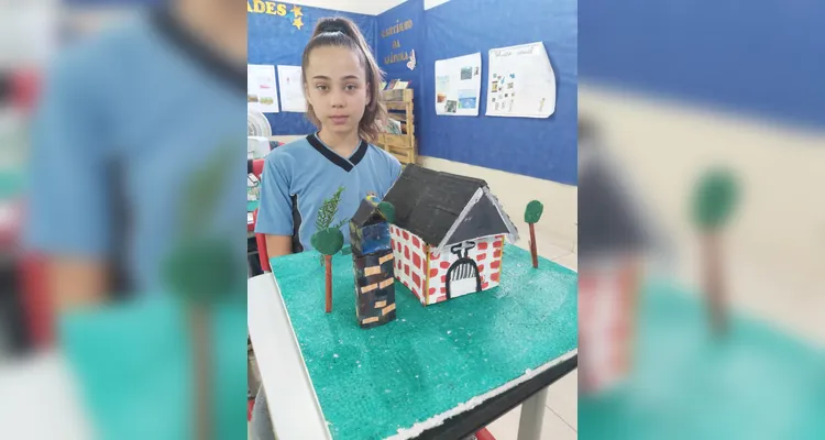 Parte das atividades da turma consistiu na montagem de maquetes que representavam patrimônios culturais da região.