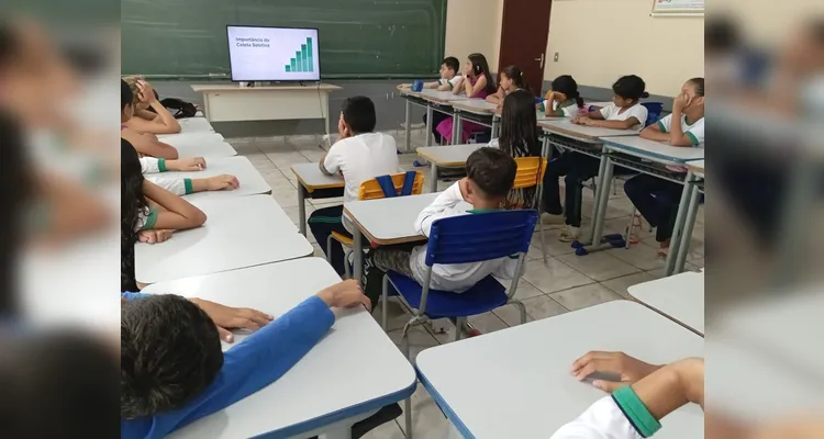 Educandos puderam assistir ao conteúdo e desenvolver ações práticas.