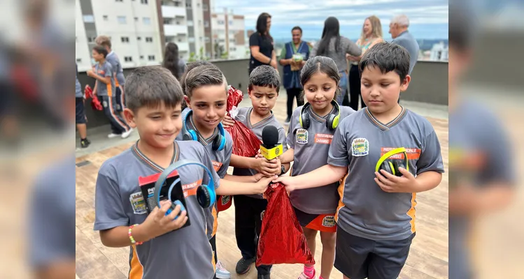 Alunos de Carambeí são premiados pelo projeto Vamos Ler