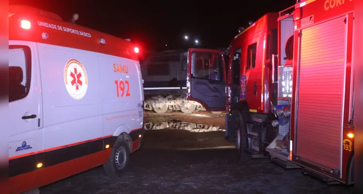 Trem tombou na região do bairro Neves, ao lado do residencial Lagoa Dourada