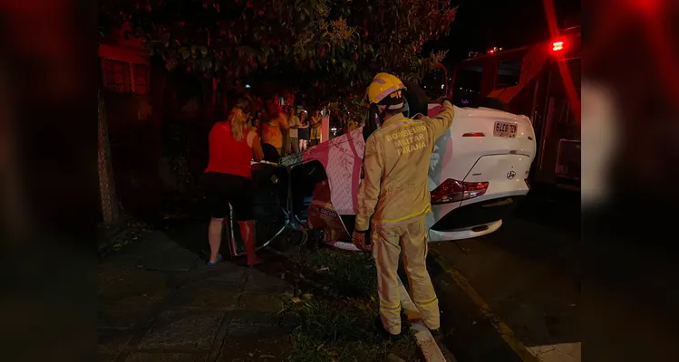 Acidente aconteceu na noite desse domingo, em Ponta Grossa