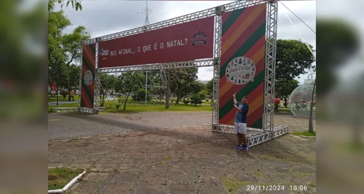 Jovem é homenageado no Parque Ambiental neste Natal em PG