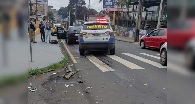 Motorista fica ferido após colidir contra carro em PG