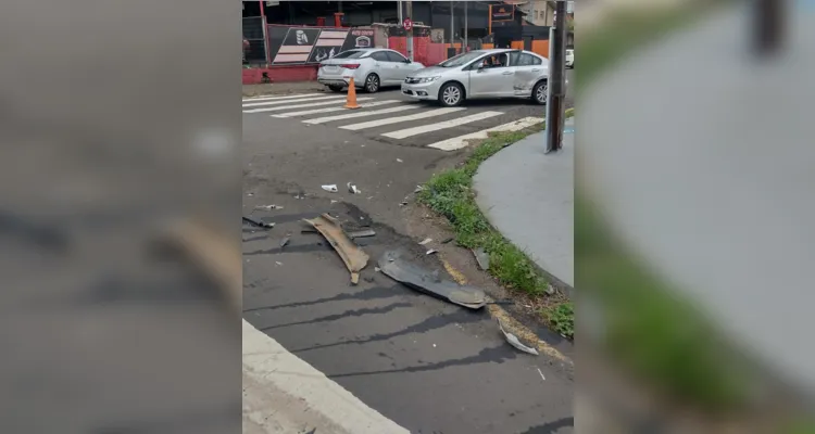 Motorista fica ferido após colidir contra carro em PG