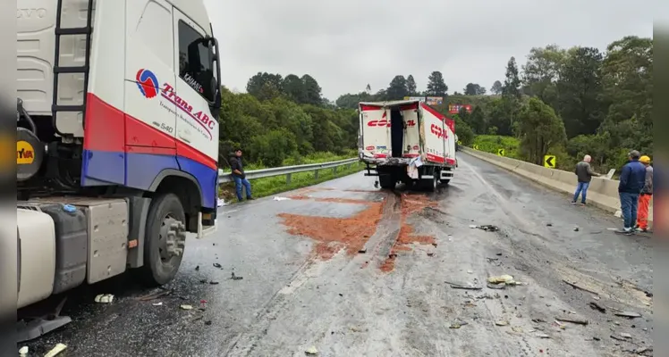 Engavetamento matou um motorista e deixou oito feridos; veja fotos