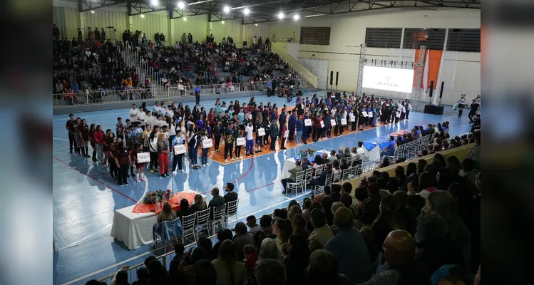 Estima-se que aproximadamente 3.500 alunos de instituições públicas e privadas, das redes estadual e municipal, participem dos jogos em oito modalidades esportivas.