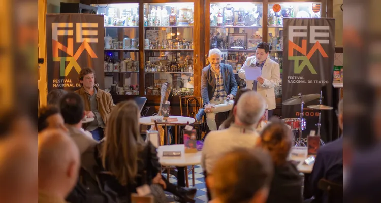 A cerimônia de lançamento aconteceu no Botequim da XV.