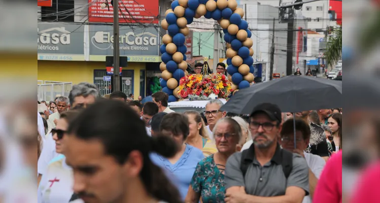 Aproximadamente 4,5 mil devotos acompanharam a celebração das 15 horas, deste dia 12 de outubro.