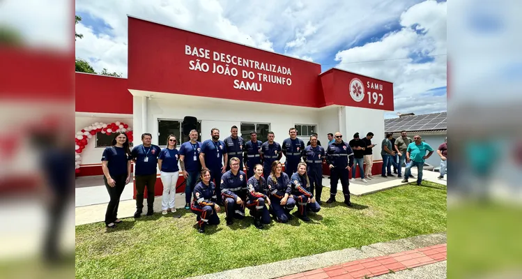 A cerimônia de inauguração contou com a presença de diversas autoridades, da família de Carlos Donald e também da equipe do SAMU.