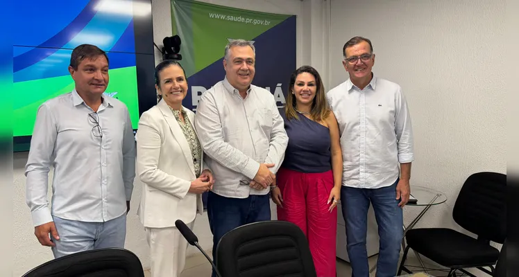 Reunião aconteceu na manhã desta terça-feira (14).