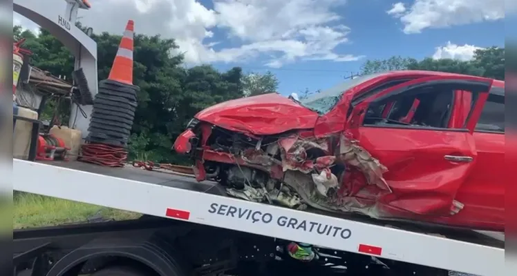 A colisão aconteceu na tarde deste sábado (1º), em Santa Tereza do Oeste.