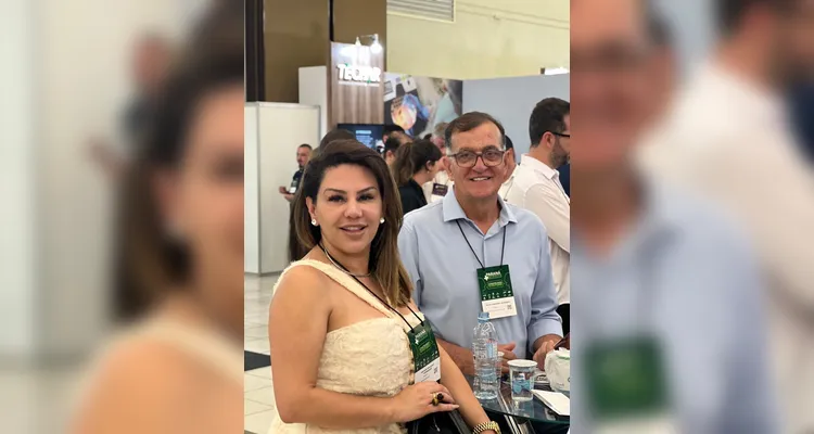 Dayane Sovinski e o prefeito de Tibagi, Rildo Leonardi, estiveram reunidos.