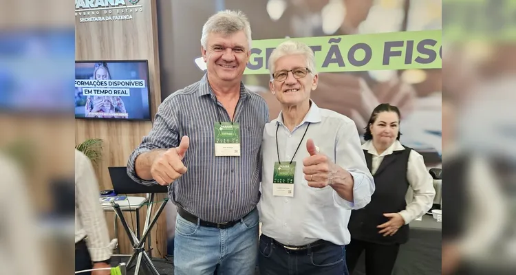 O prefeito de Jaguariaíva, Juca Sloboda, está no evento em Foz do Iguaçu.