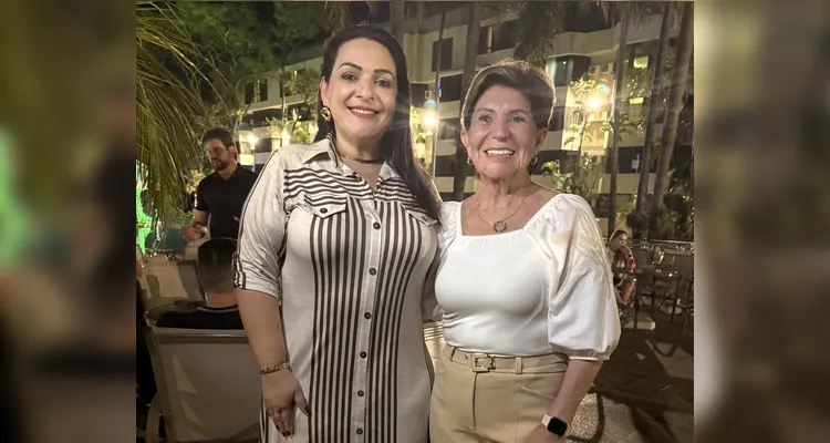 Elisangela Pedroso e a prefeita de Ponta Grossa, Elisabeth Schmidt.