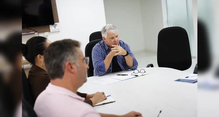 O encontro aconteceu na terça-feira (04).