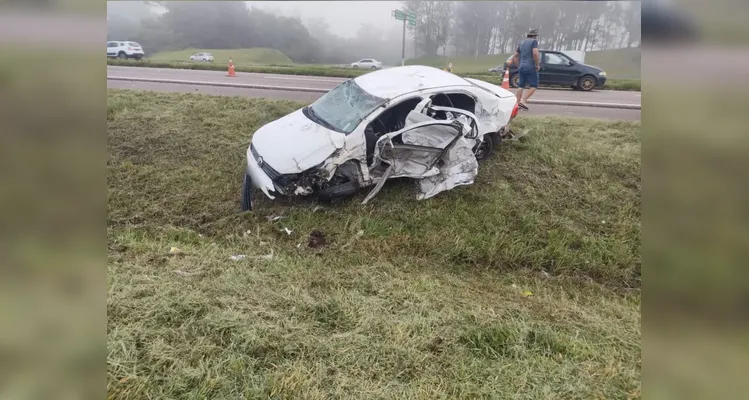 Acidente envolvendo três carros mata idosa e deixa sete feridos no Contorno Sul, na BR-376, em Curitiba |