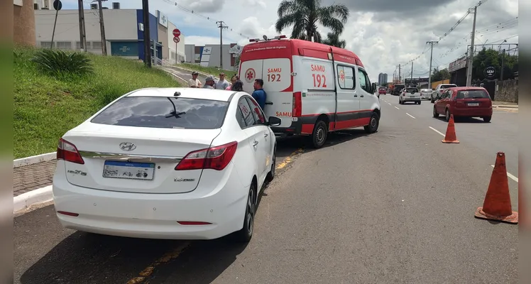 Acidente aconteceu no início da tarde desta segunda-feira (17).