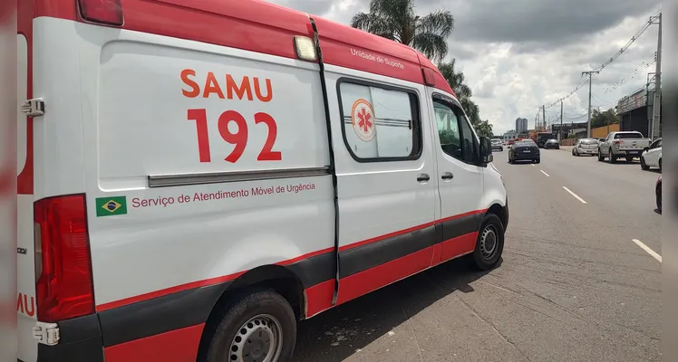 Vítima foi encaminhada para uma unidade hospitalar.