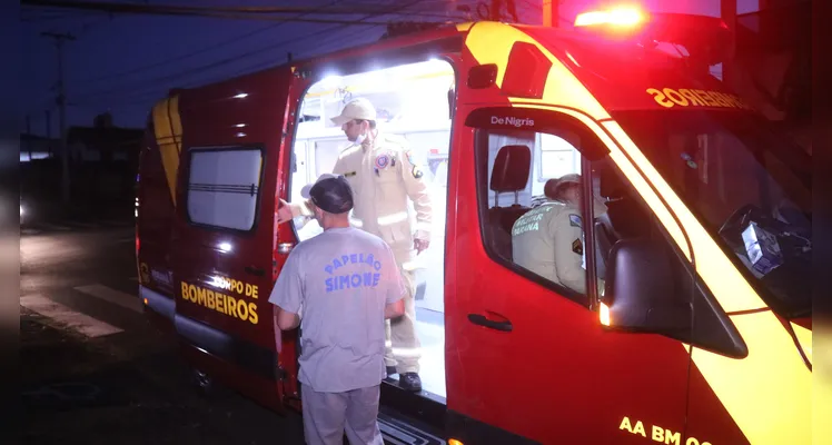 Celta e moto colidem na 'Palmeirinha' e homem fica ferido em PG