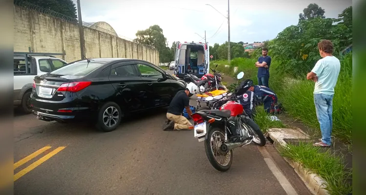 Carro Hyundai/HB20S colidiu contra uma Honda/CB250F.