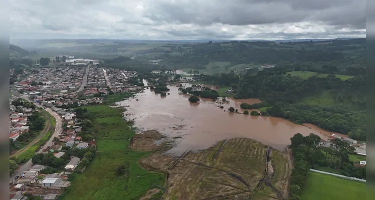 Foram registrados alagamentos em alguns pontos de Piraí do Sul.