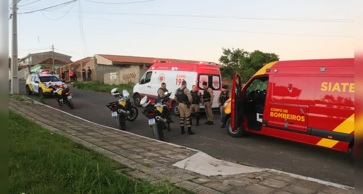 Homem morto em PG foi alvejado nas costas e no tórax; confira as fotos