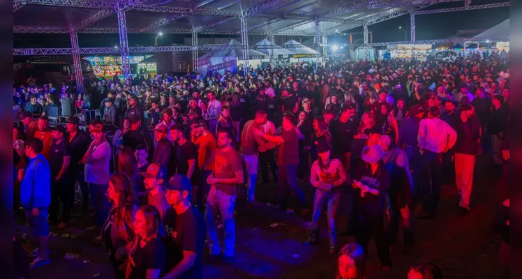 Programação de shows nacionais segue ao longo do fim de semana.