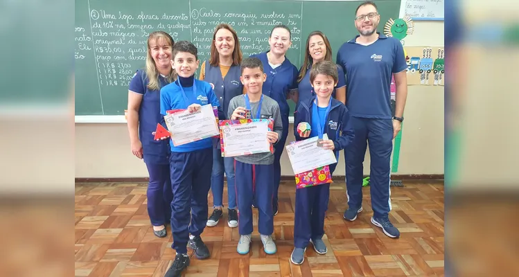 Usando o cubo mágico, escola de Ponta Grossa melhora resultados na matemática |