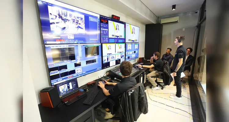 Estúdio da nova sede conta com modernos equipamentos no switcher de vídeo