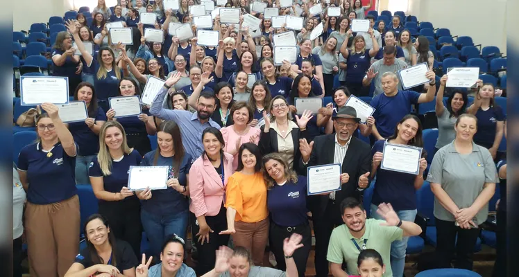 Professores concluem curso de robótica e podem atuar nos LACs