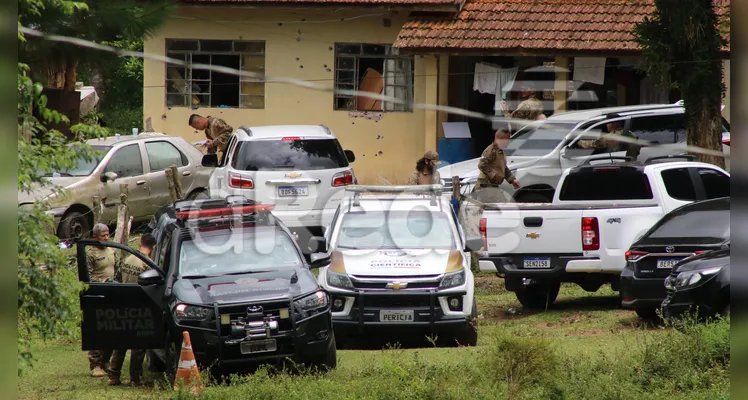 Imagens mostram interior de chácara onde houve confronto em PG