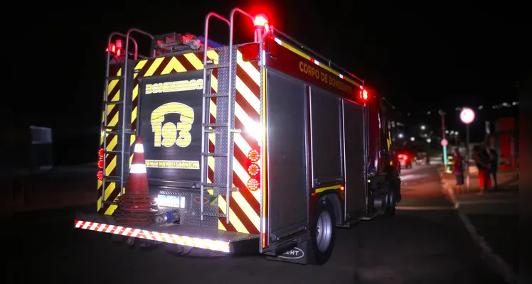 Auto-Bomba Tanque Resgate, dos Bombeiros, foi acionado.