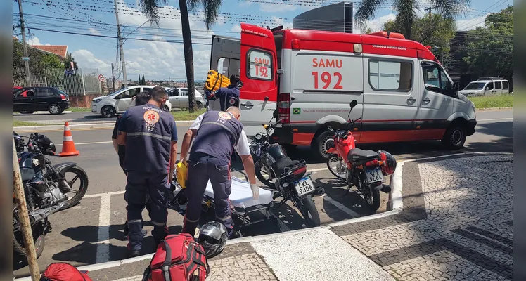 Acidente aconteceu em frente ao Paço Municipal.