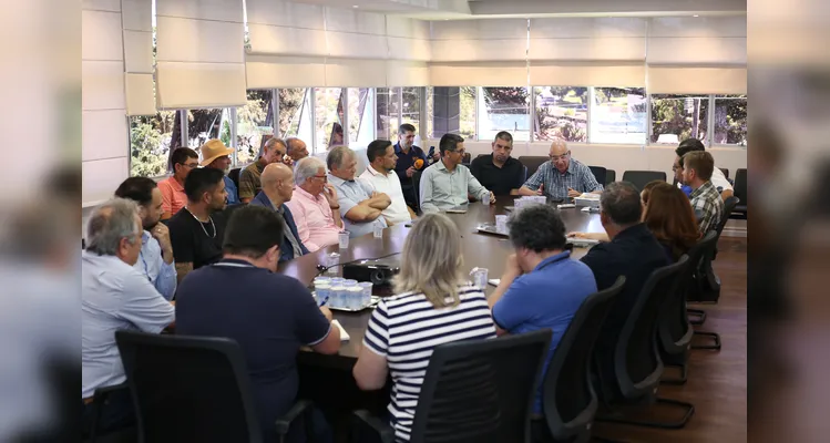 Posse dos secretários municipais aconteceu nesta quinta-feira (02).