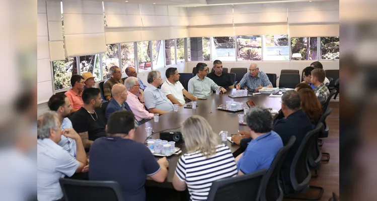 Posse dos secretários municipais aconteceu nesta quinta-feira (02).