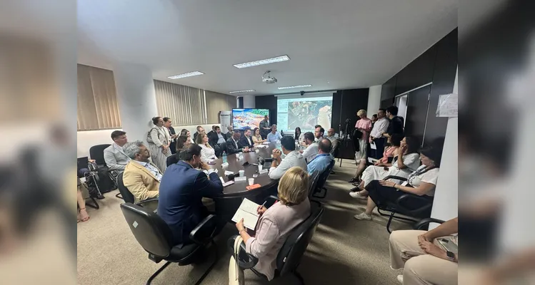 Reunião ocorrida nesta quinta-feira (6) terminou com um compromisso de seguir com os estudos e discussões para a melhoria da infraestrutura do Aeroporto Sant'Ana -