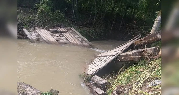 Prudentópolis enfrentou chuvas intensas que causaram grandes estragos em nossa infraestrutura.