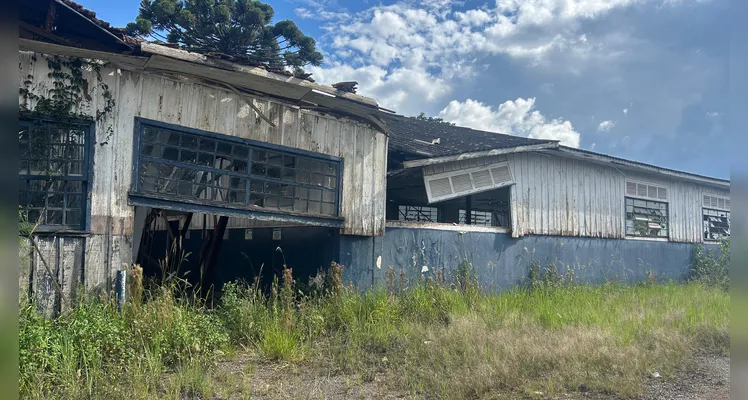 Abandonada, grande estrutura da Rumo em Ponta Grossa gera medo e reclamações