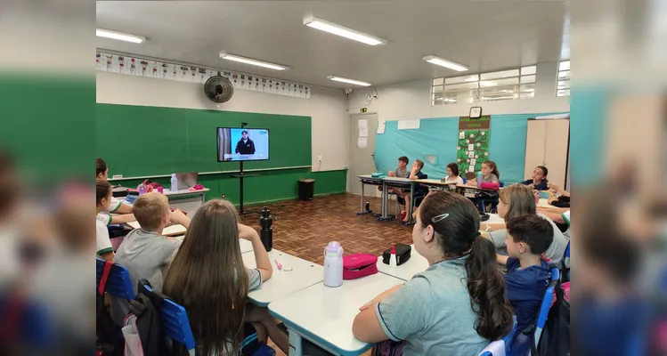 Diversas atividades foram realizadas pela turma, como a confecção de materiais e o teste do método pomodoro.