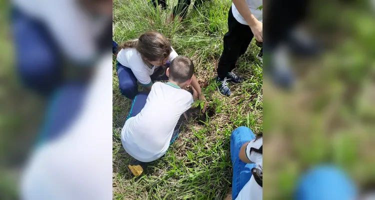 Educandos puderam realizar ações dentro e fora de sala de aula.