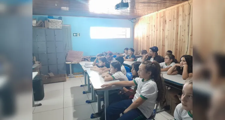 Educandos puderam realizar ações dentro e fora de sala de aula.