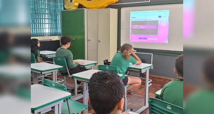 Educandos puderam aplicar conceitos na prática em sala de aula.