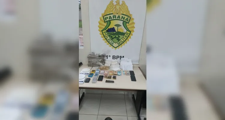 Drogas foram encontradas com um homem e na residência